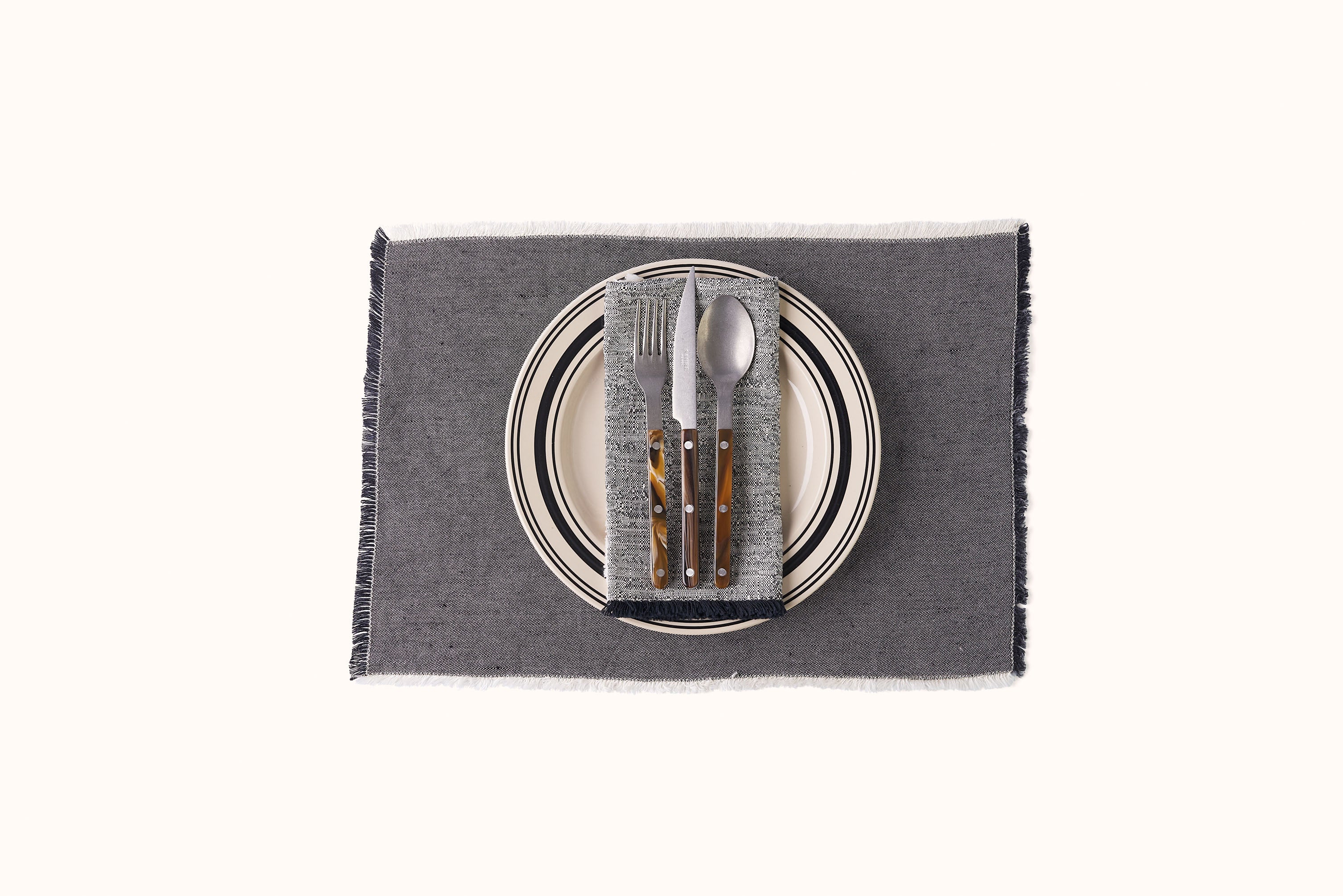 ARCOLAIO FRINGE EDGE PLACEMAT