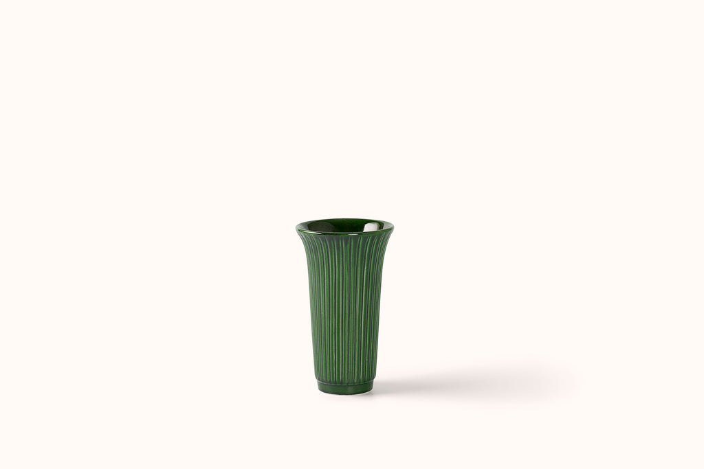 BERGS POTTER EMERALD GLAZED DAISY VASE