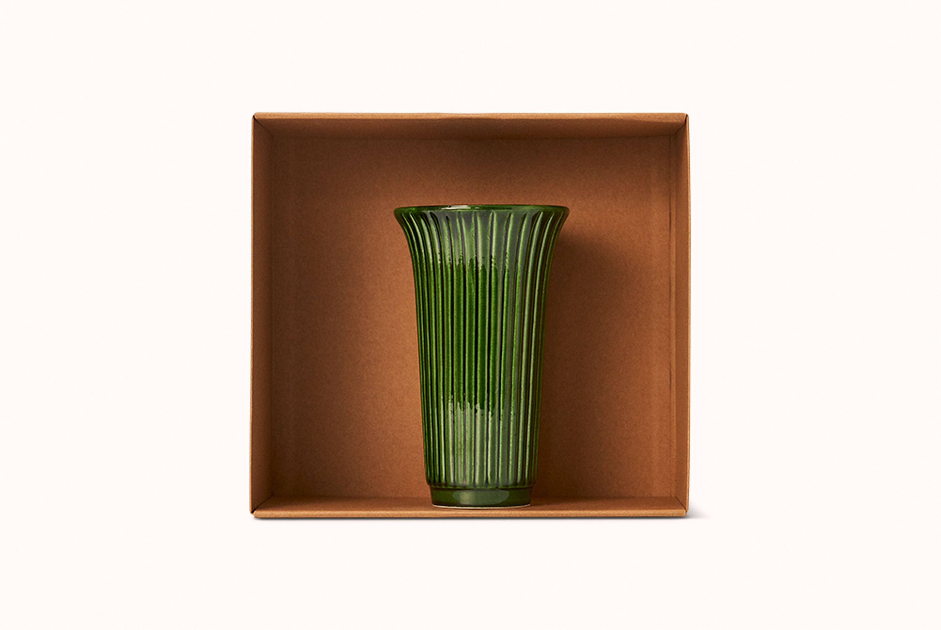 BERGS POTTER EMERALD GLAZED DAISY VASE