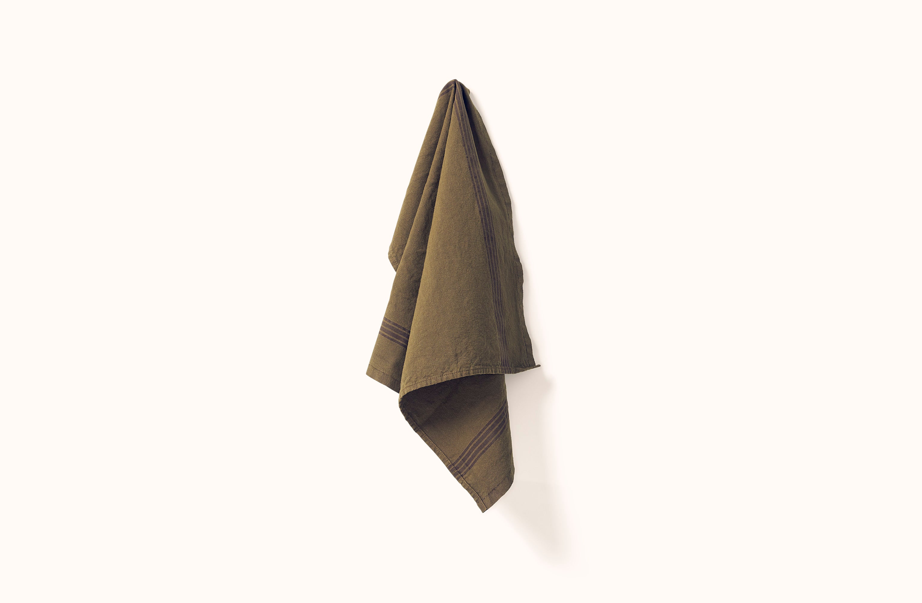 CHARVET BROWN AND BLACK PIANO STRIPE LINEN KITCHEN TOWEL