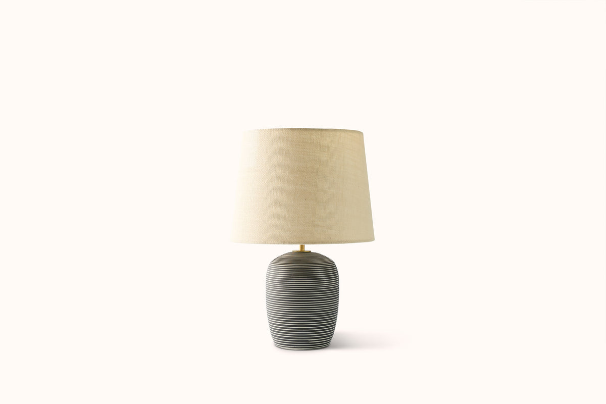 DANA BECHERT BLACK/WHITE LINEAR LAMP