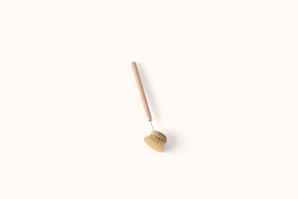 EARTH & NEST DISH BRUSH