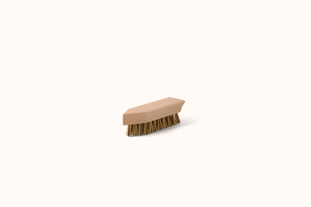 EARTH & NEST SHOE BRUSH