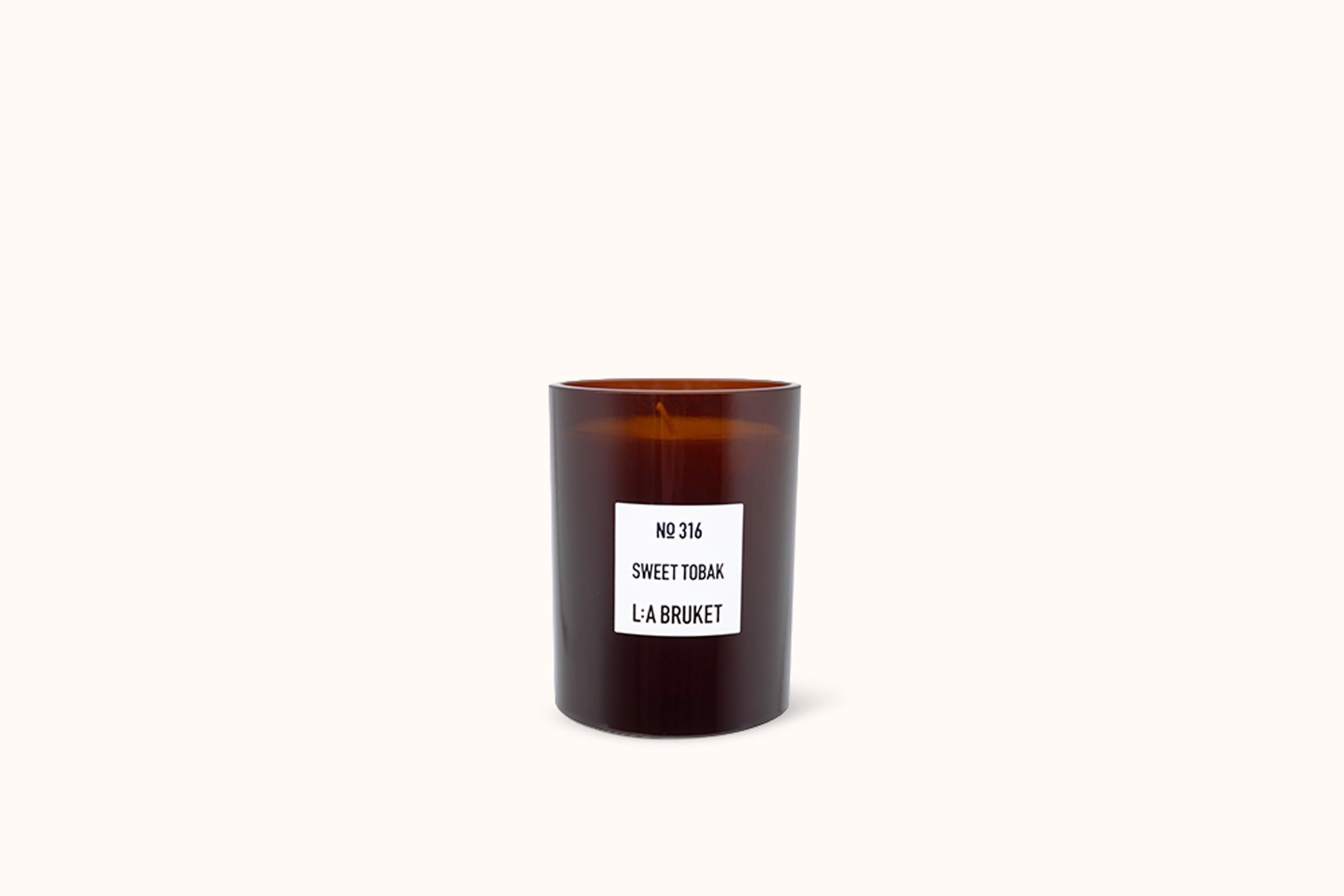 L:A BRUKET 316 SCENTED SWEET TOBAK CANDLE 260G