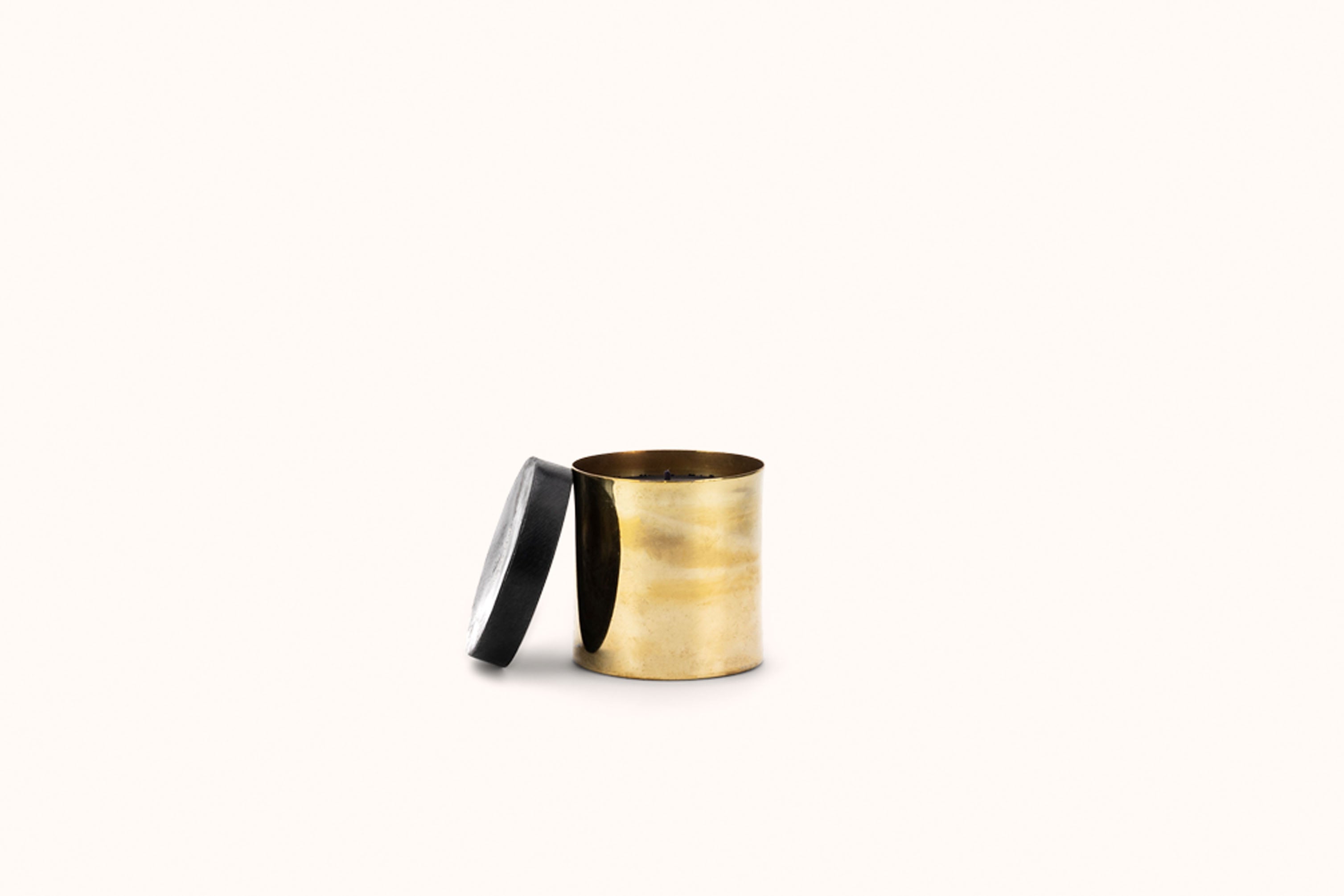 MAD ET LEN BLACK WAX GRAPHITE BRASS FUMISTE CANDLE