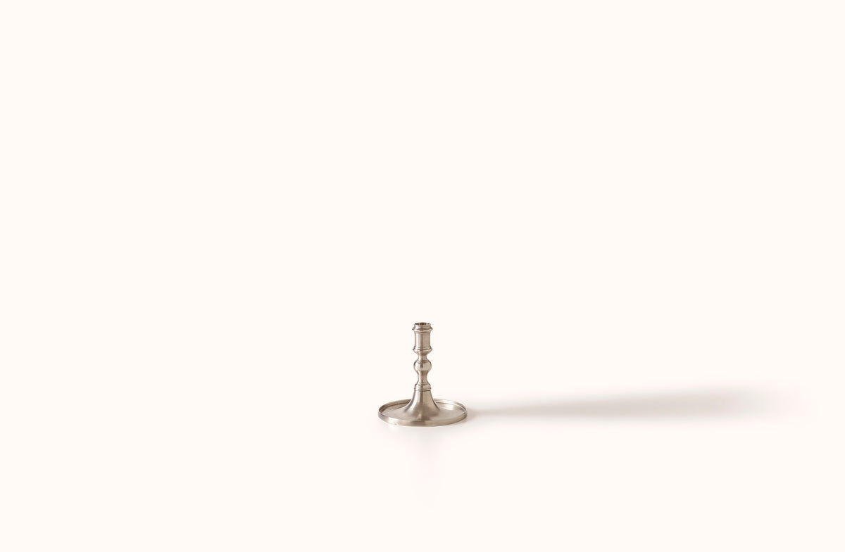 MATCH PEWTER ROUND BASED CANDLESTICK WITH RIM