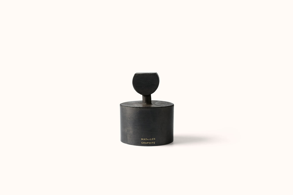 MAD ET LEN GRAPHITE PETITE TOTEM DEMI LUNE CANDLE