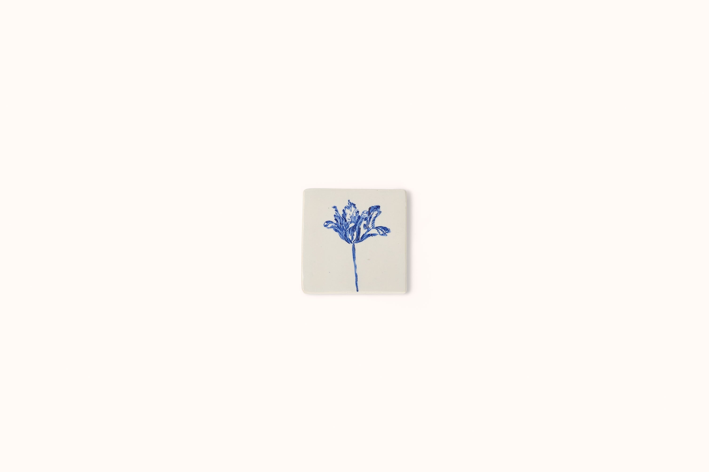 MG BY HAND 5.5" TILE - TULIP