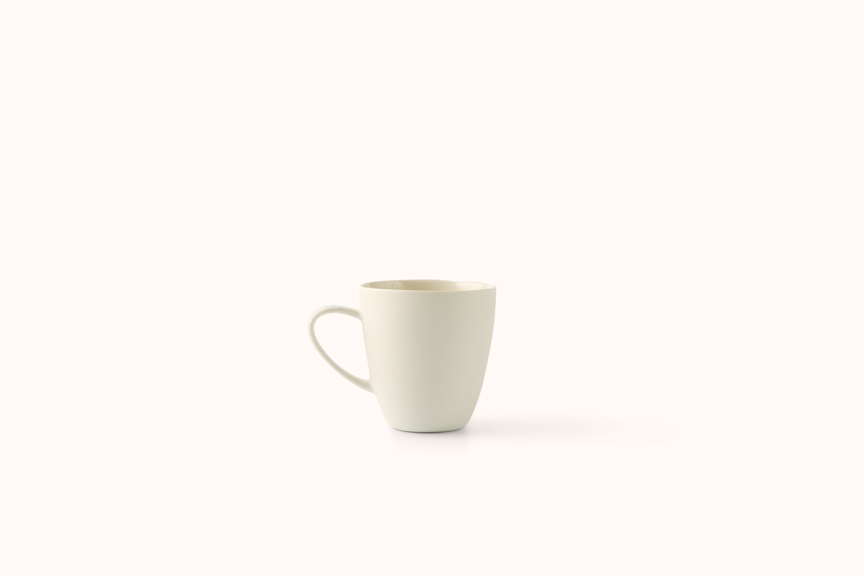 MUD MILK FLARED DINNERWARE