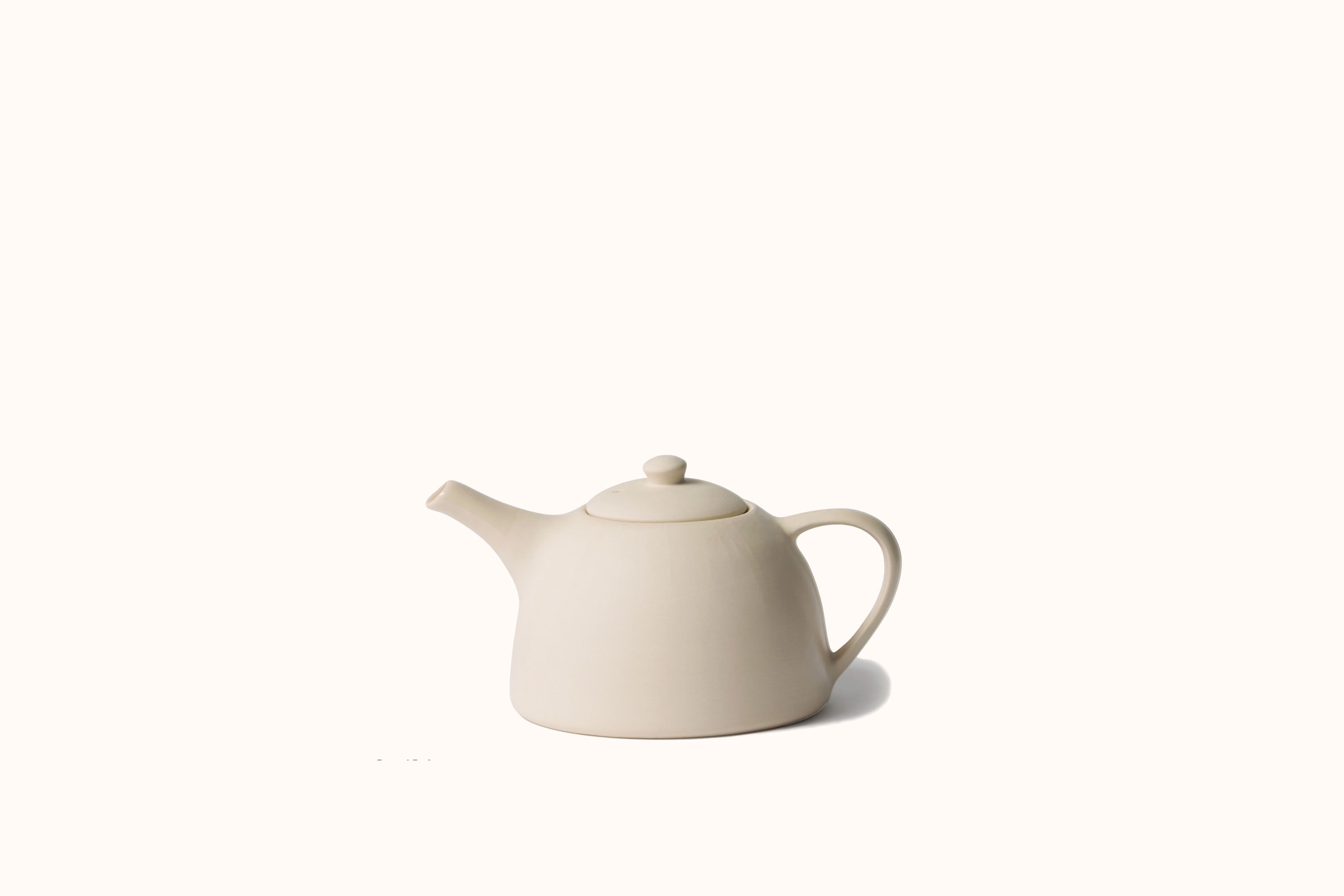 MUD ROUND 2-CUP TEAPOT - SAND