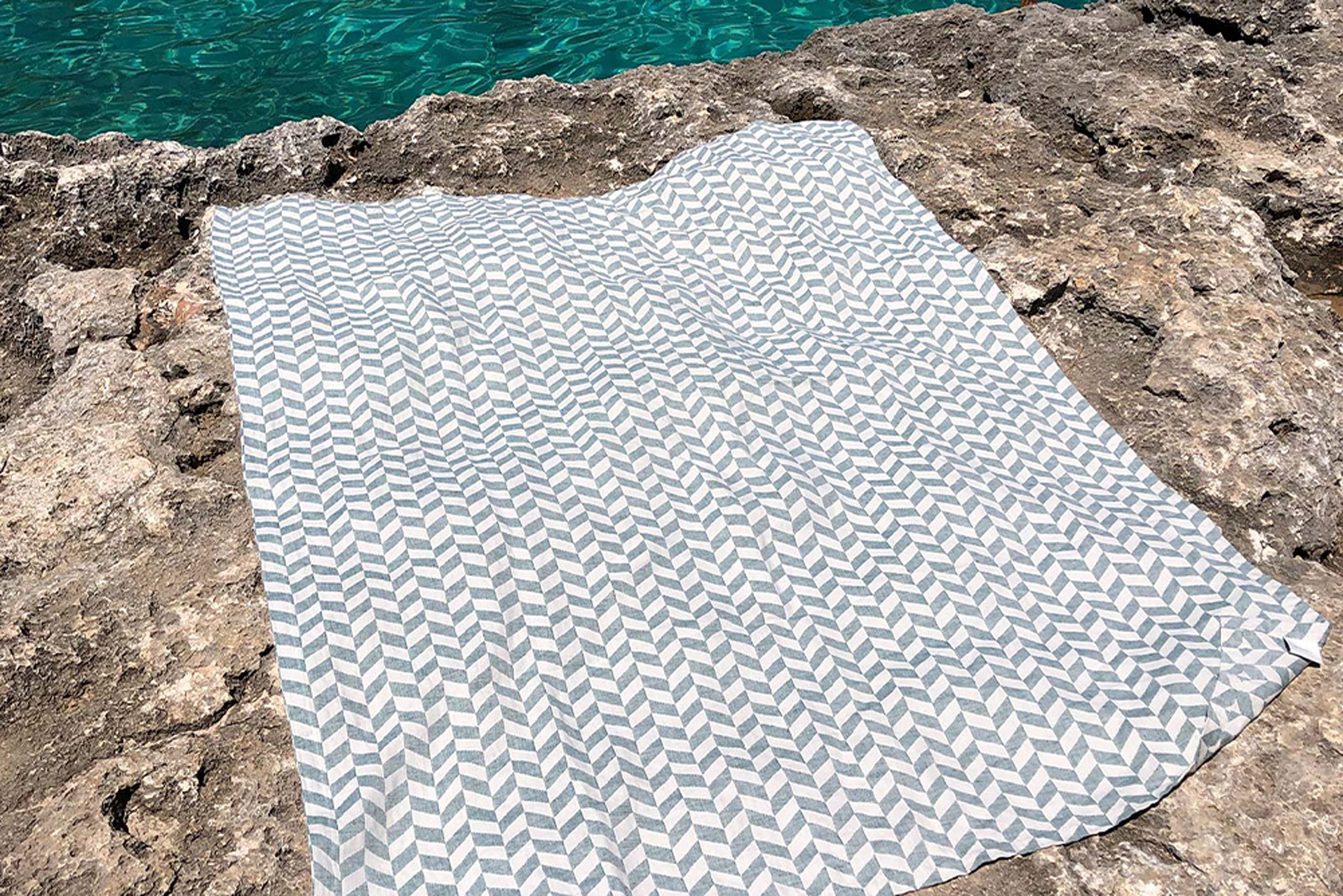 NIMU ROMA GREEN/OFF WHITE TORCELLO BEACH TOWEL