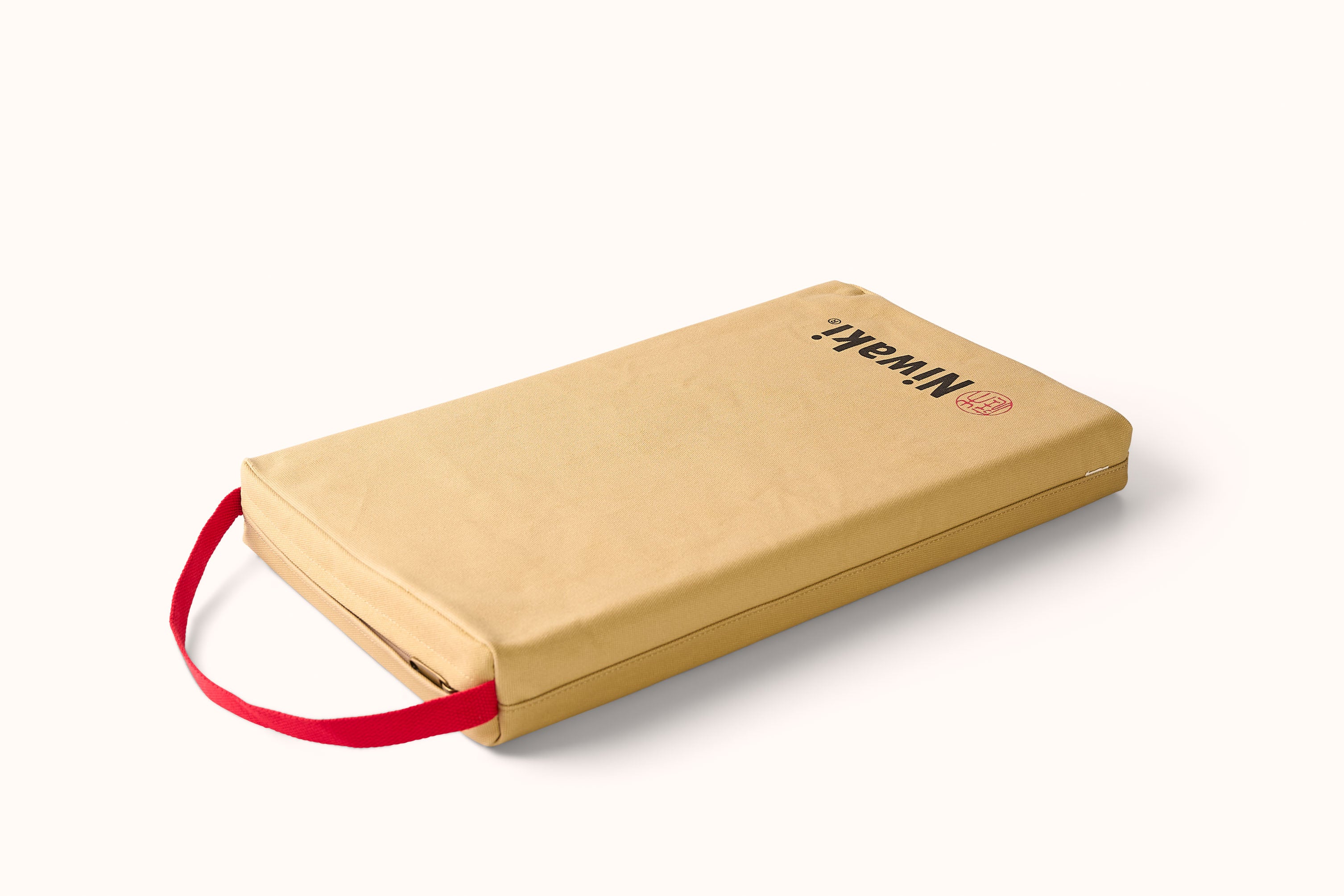 NIWAKI TAN CANVAS KNEELER