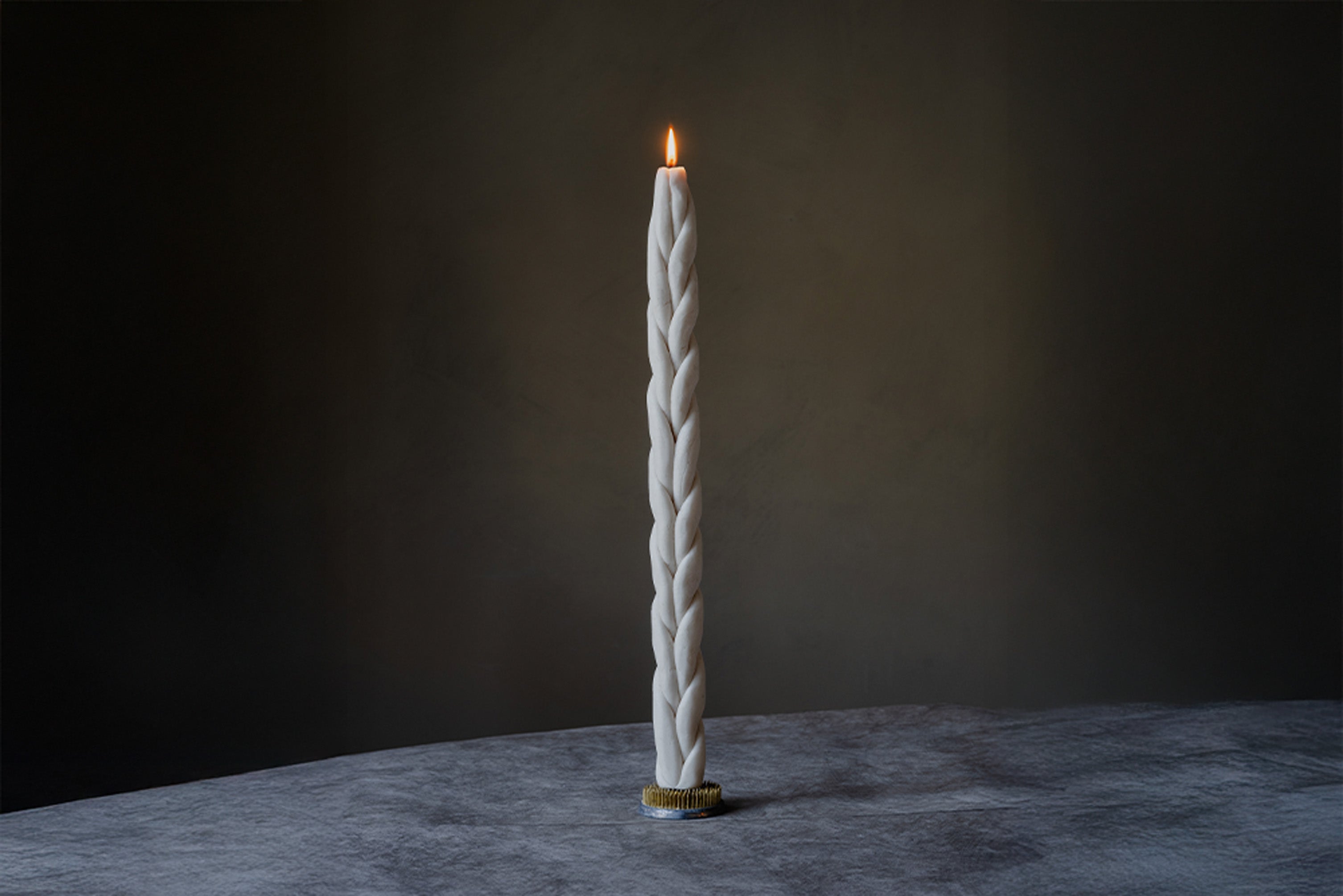 OBERFLACHT BRAID NO. 2 TAPER CANDLE - PARCHMENT