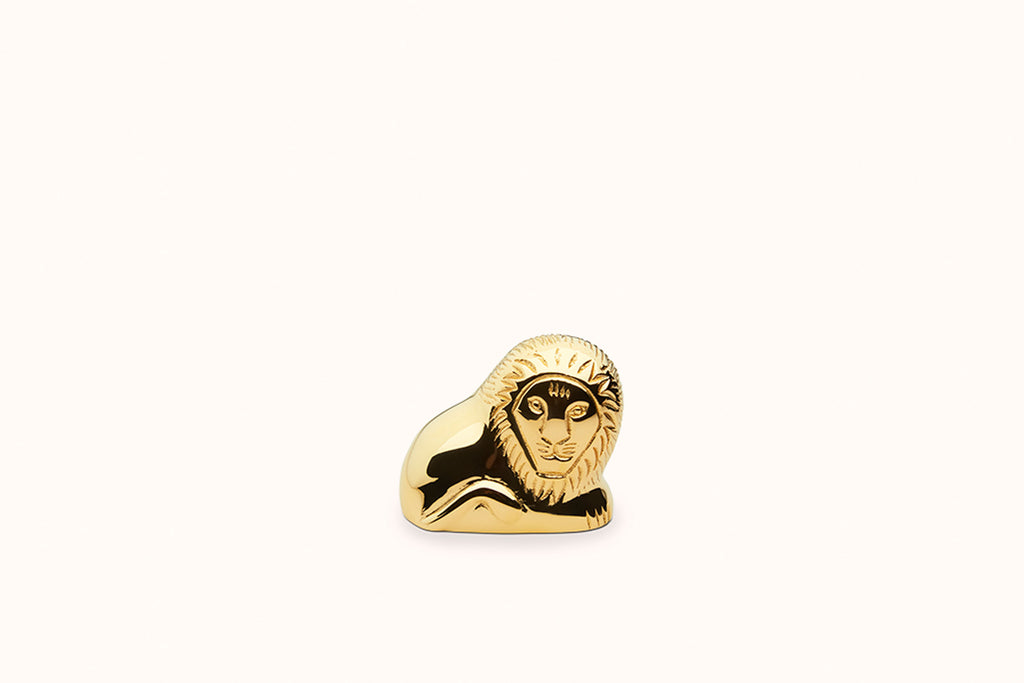 SKULTUNA X LISA LARSON LYING LION