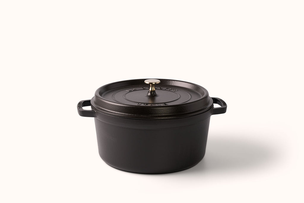 STAUB 7 QT. ROUND DUTCH OVEN - MATTE BLACK