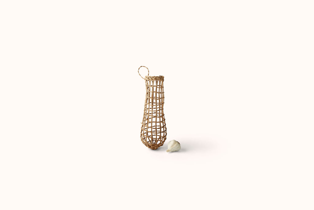 UNDERWATER WEAVING STUDIO GARLIC BASKET