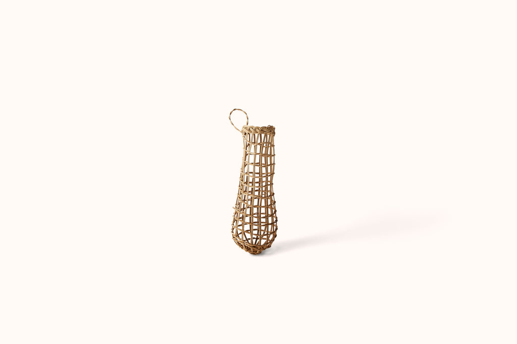 UNDERWATER WEAVING STUDIO GARLIC BASKET