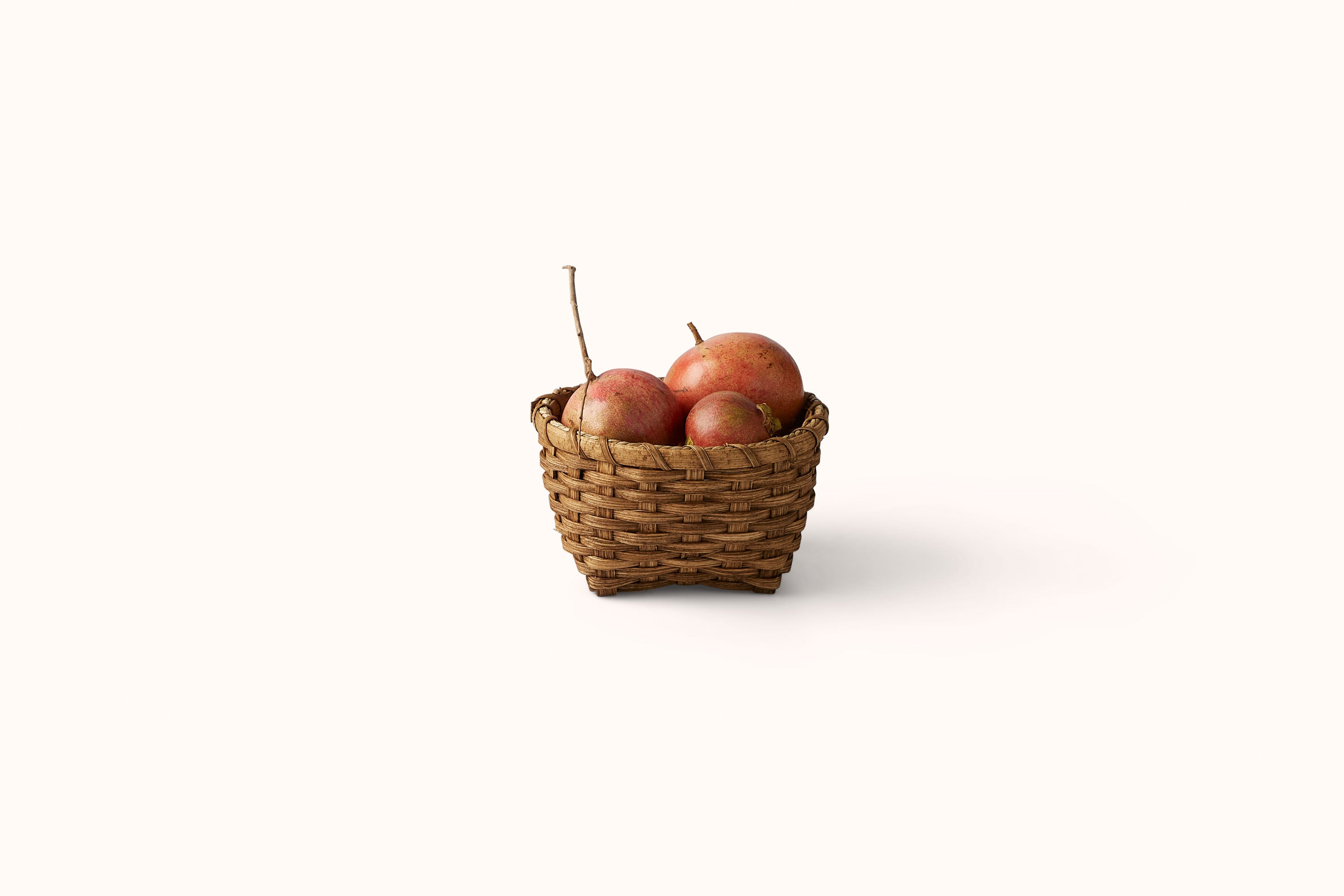 UNDERWATER WEAVING STUDIO LITTLE LOVE TABLE BASKET
