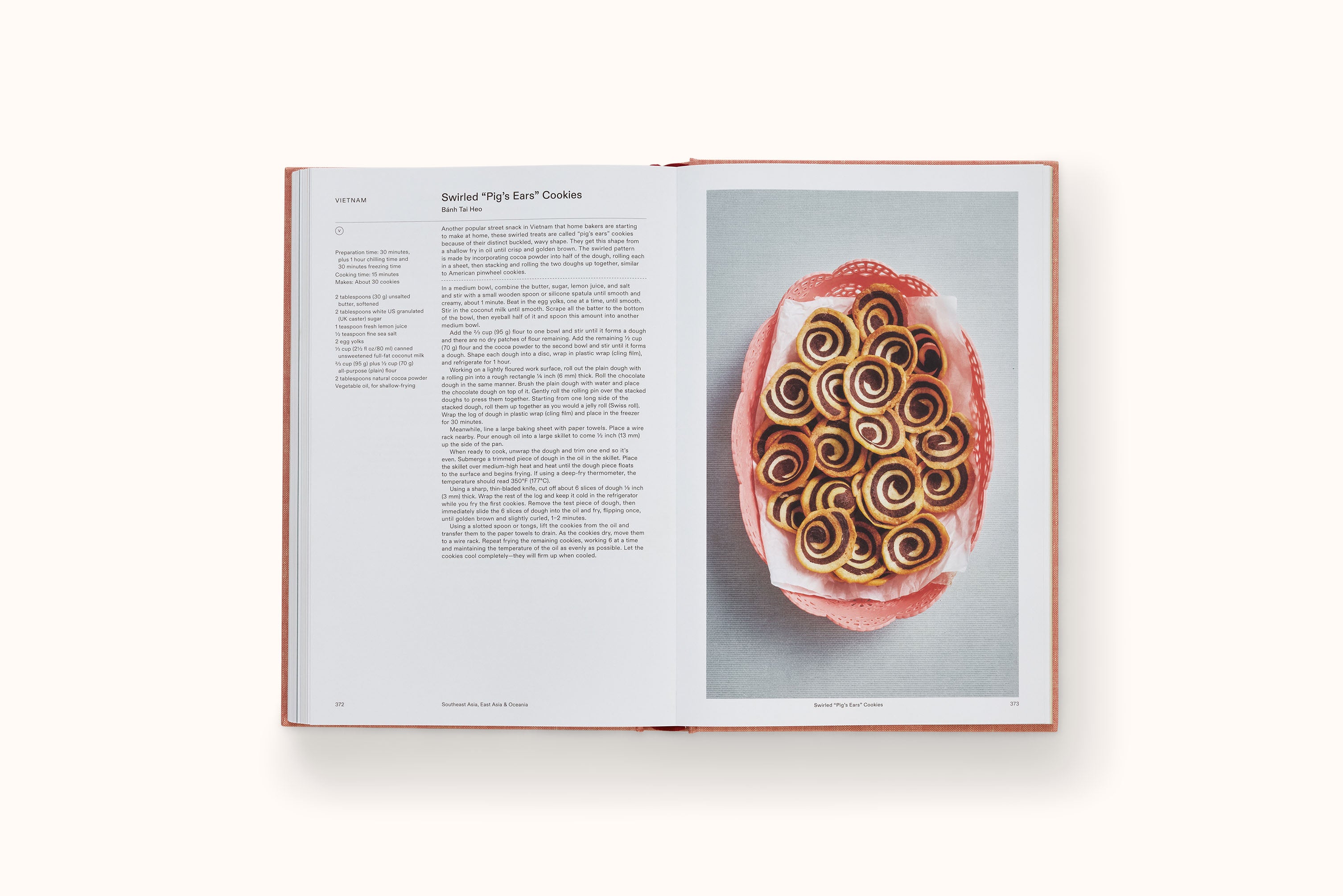 CRUMBS: COOKIES AND SWEETS FROM AROUND THE WORLD BY BEN MIMS