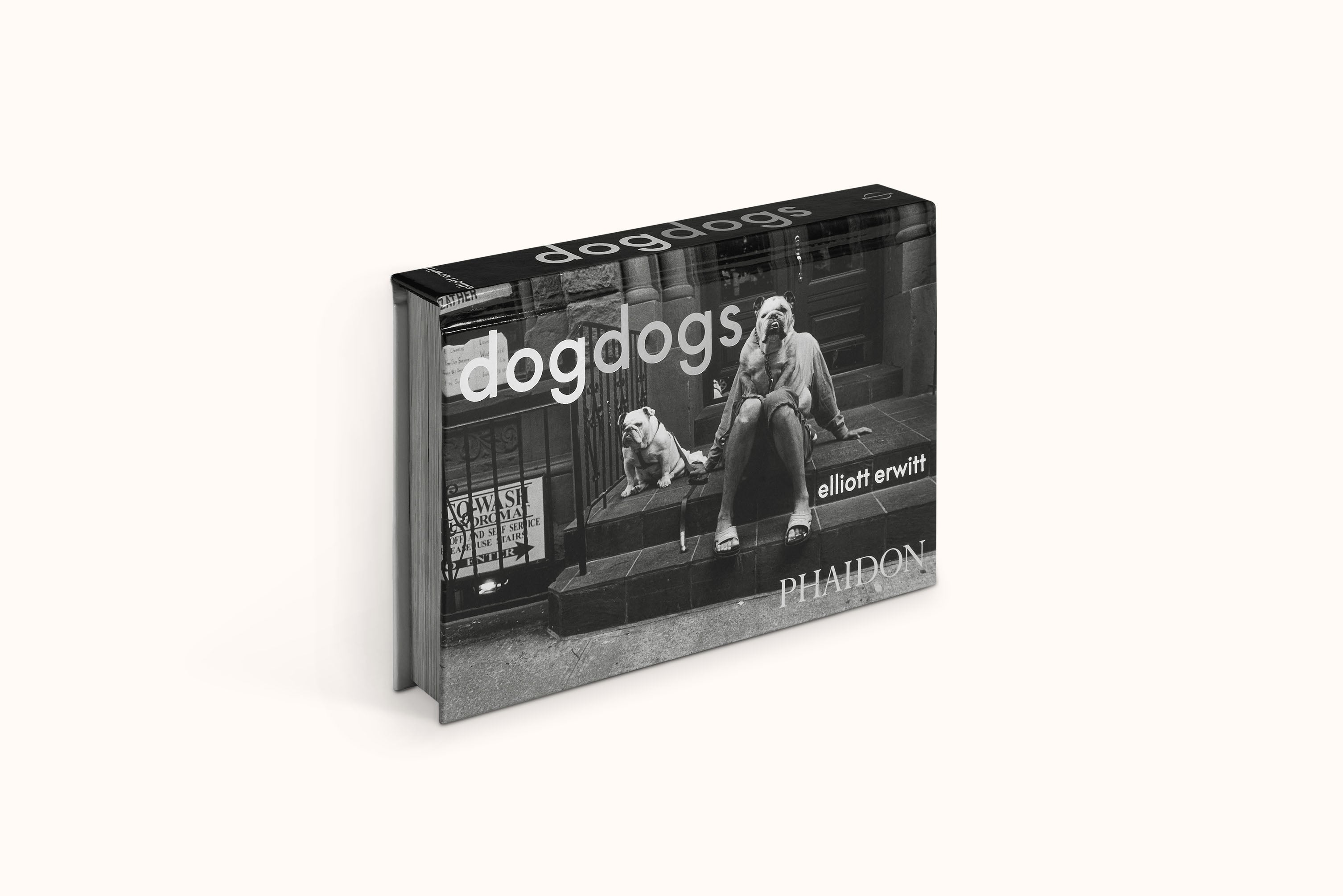 DOGSDOGS BY ELLIOTT ERWHITT