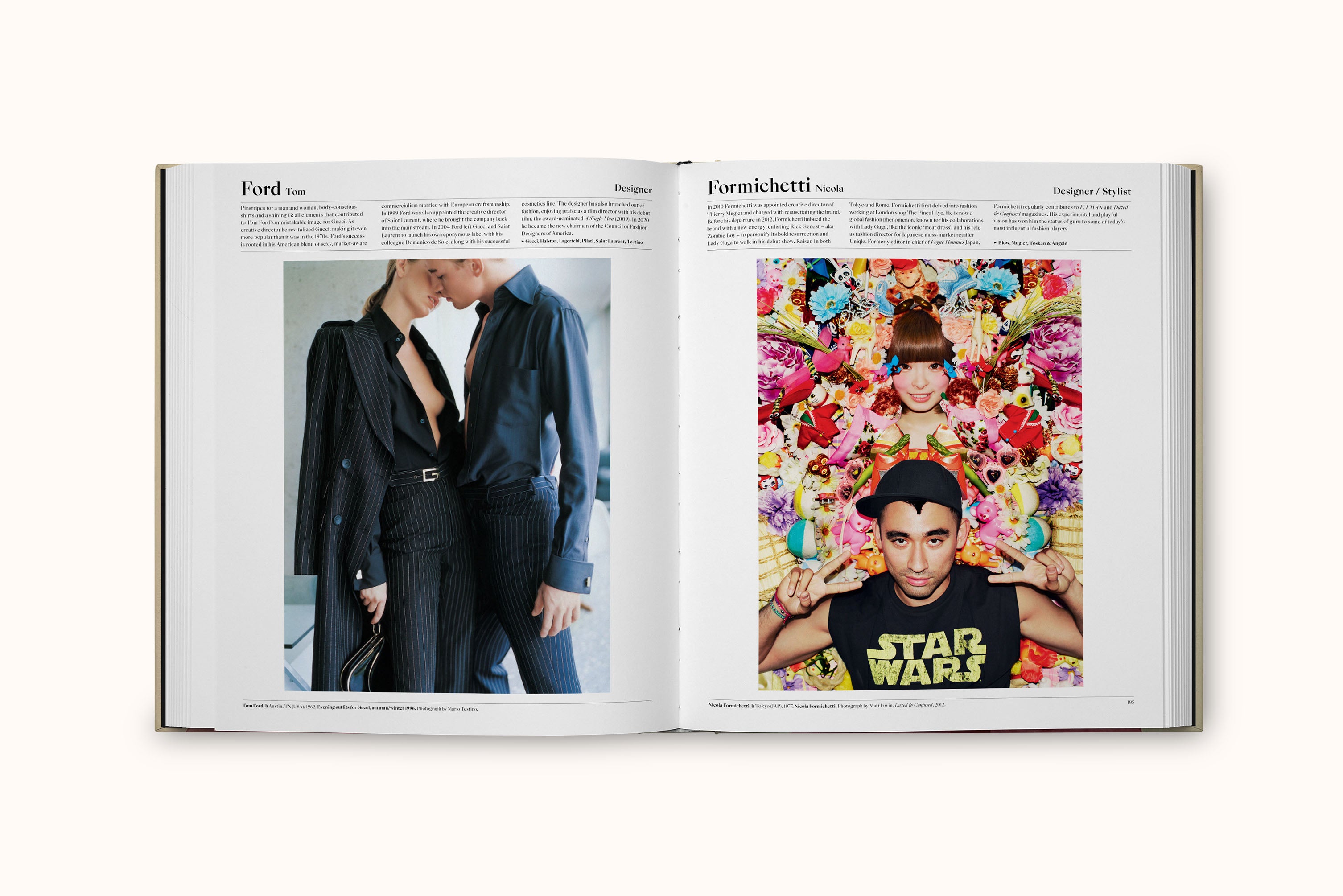 THE FASHION BOOK BY PHAIDON EDITORS